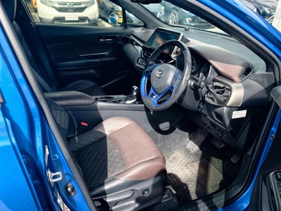 2018 Toyota C-HR - Thumbnail