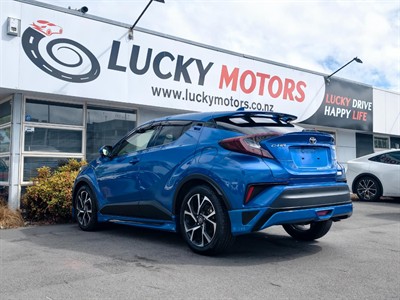 2018 Toyota C-HR - Thumbnail