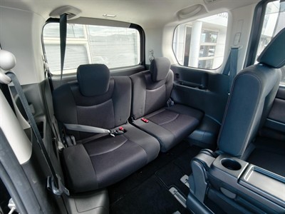 2013 Nissan Serena - Thumbnail
