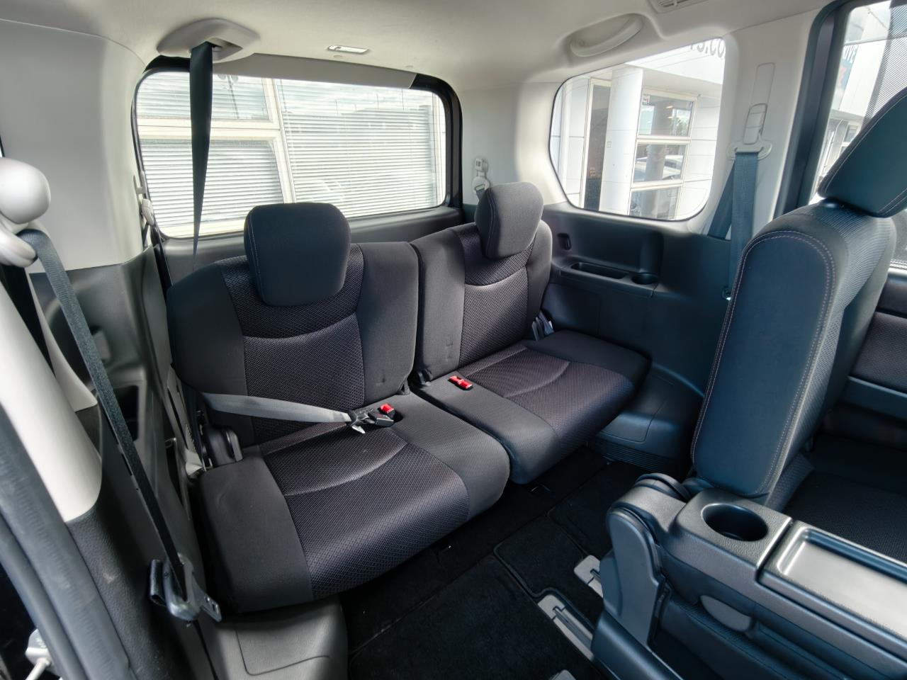 2013 Nissan Serena