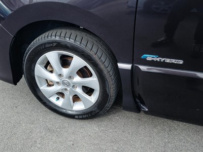 2013 Nissan Serena - Thumbnail