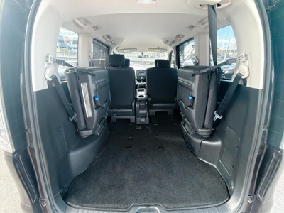 2013 Nissan Serena - Thumbnail