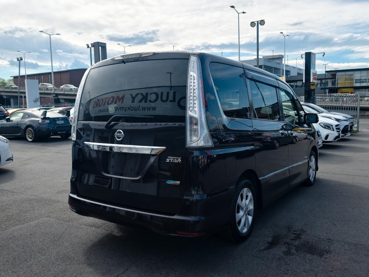 2013 Nissan Serena