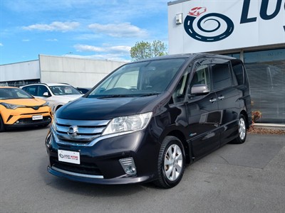 2013 Nissan Serena - Thumbnail