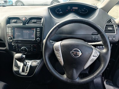 2013 Nissan Serena - Thumbnail