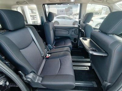 2013 Nissan Serena - Thumbnail