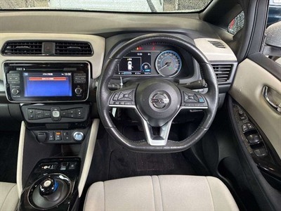 2018 Nissan LEAF - Thumbnail