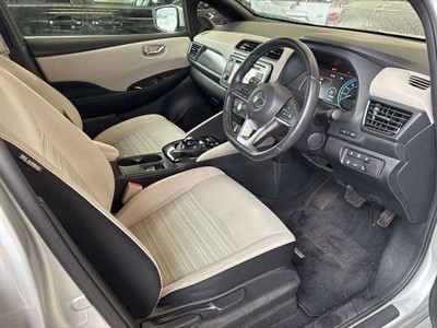 2018 Nissan LEAF - Thumbnail
