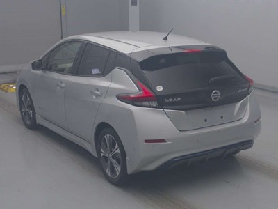 2018 Nissan LEAF - Thumbnail