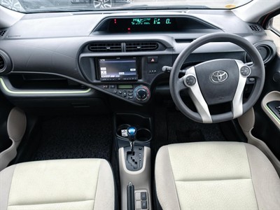2012 Toyota Aqua - Thumbnail