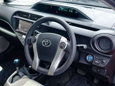 2012 Toyota Aqua - Thumbnail