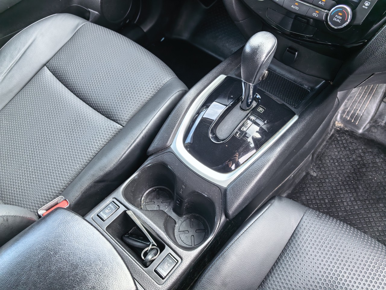 2014 Nissan X-TRAIL