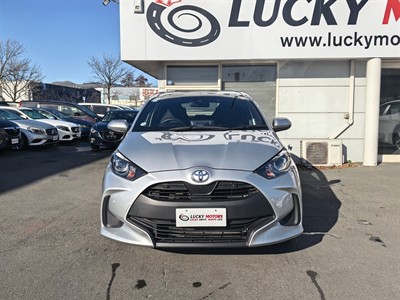 2022 Toyota YARIS - Thumbnail