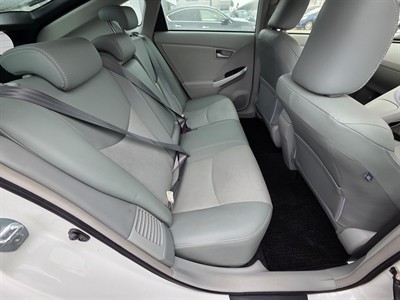 2013 Toyota Prius - Thumbnail