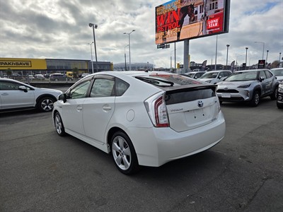2013 Toyota Prius - Thumbnail