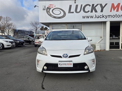 2013 Toyota Prius - Thumbnail