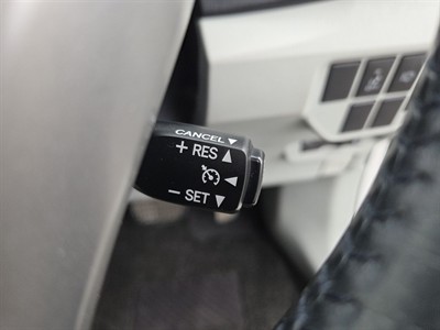 2013 Toyota Prius - Thumbnail
