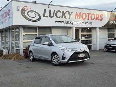 2017 Toyota Vitz - Thumbnail