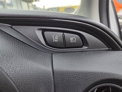 2017 Toyota Vitz - Thumbnail