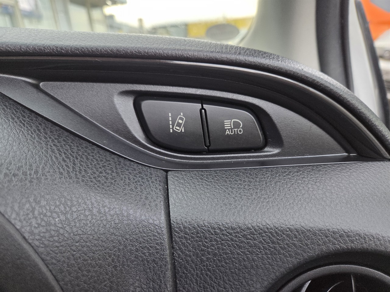 2017 Toyota Vitz