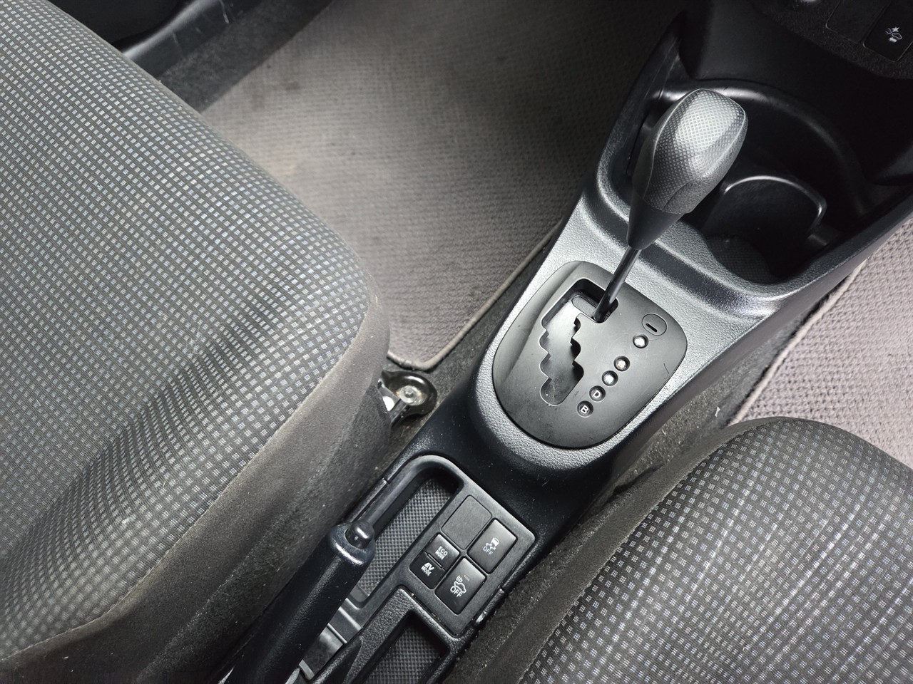 2017 Toyota Vitz