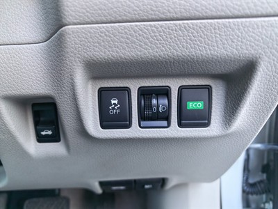 2012 Nissan SYLPHY - Thumbnail
