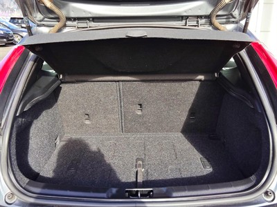 2013 Volvo V40 - Thumbnail