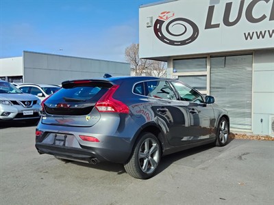 2013 Volvo V40 - Thumbnail