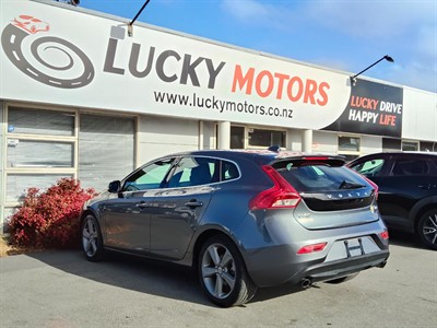 2013 Volvo V40 - Thumbnail