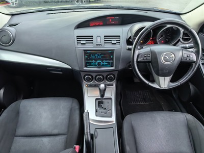 2010 Mazda AXELA - Thumbnail