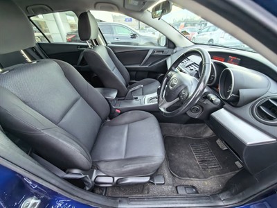 2010 Mazda AXELA - Thumbnail