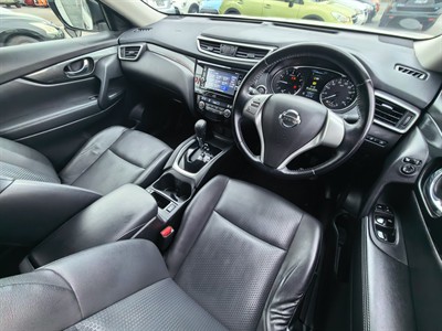 2017 Nissan X-TRAIL - Thumbnail