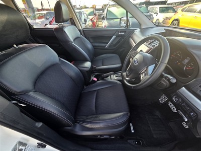 2013 Subaru FORESTER - Thumbnail