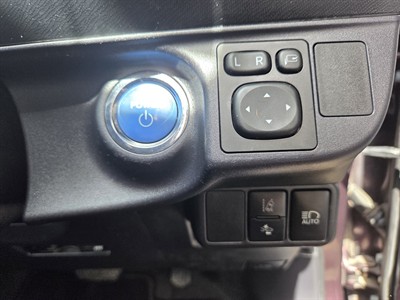 2016 Toyota Aqua - Thumbnail