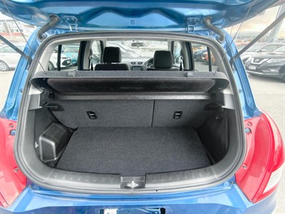2013 Suzuki SWIFT - Thumbnail