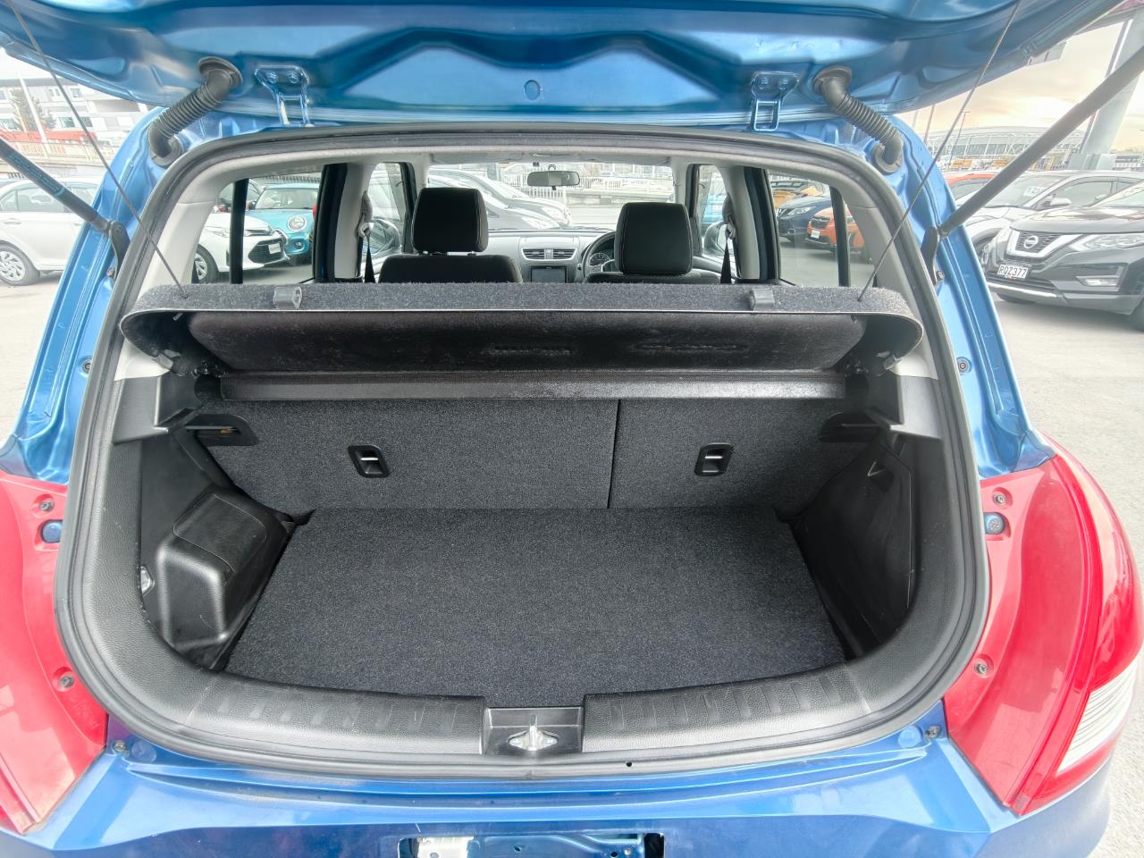 2013 Suzuki SWIFT