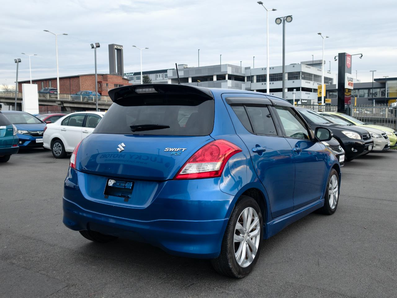 2013 Suzuki SWIFT