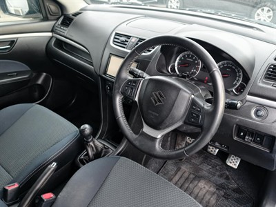 2013 Suzuki SWIFT - Thumbnail