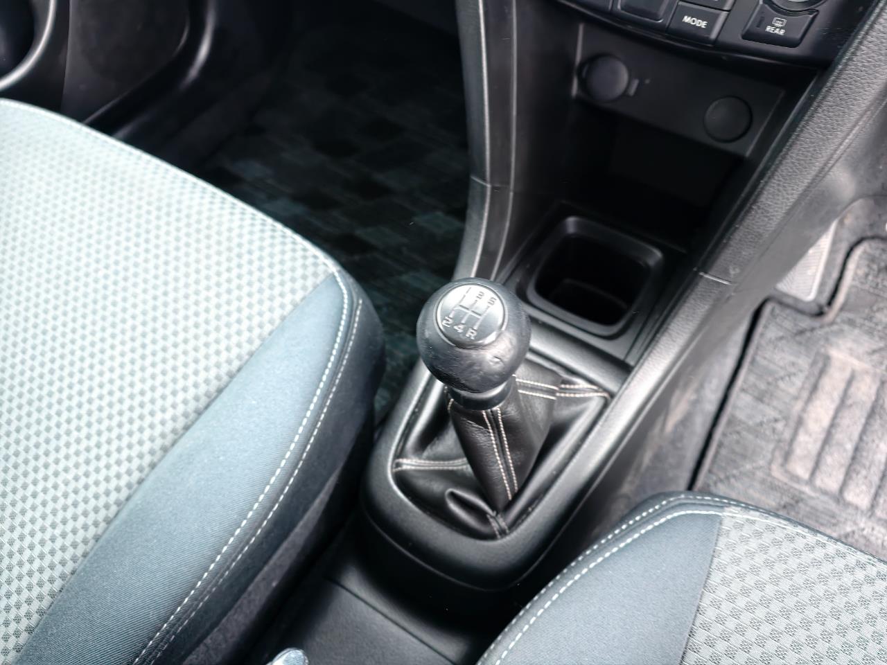 2013 Suzuki SWIFT