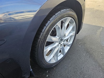 2013 Mazda AXELA - Thumbnail