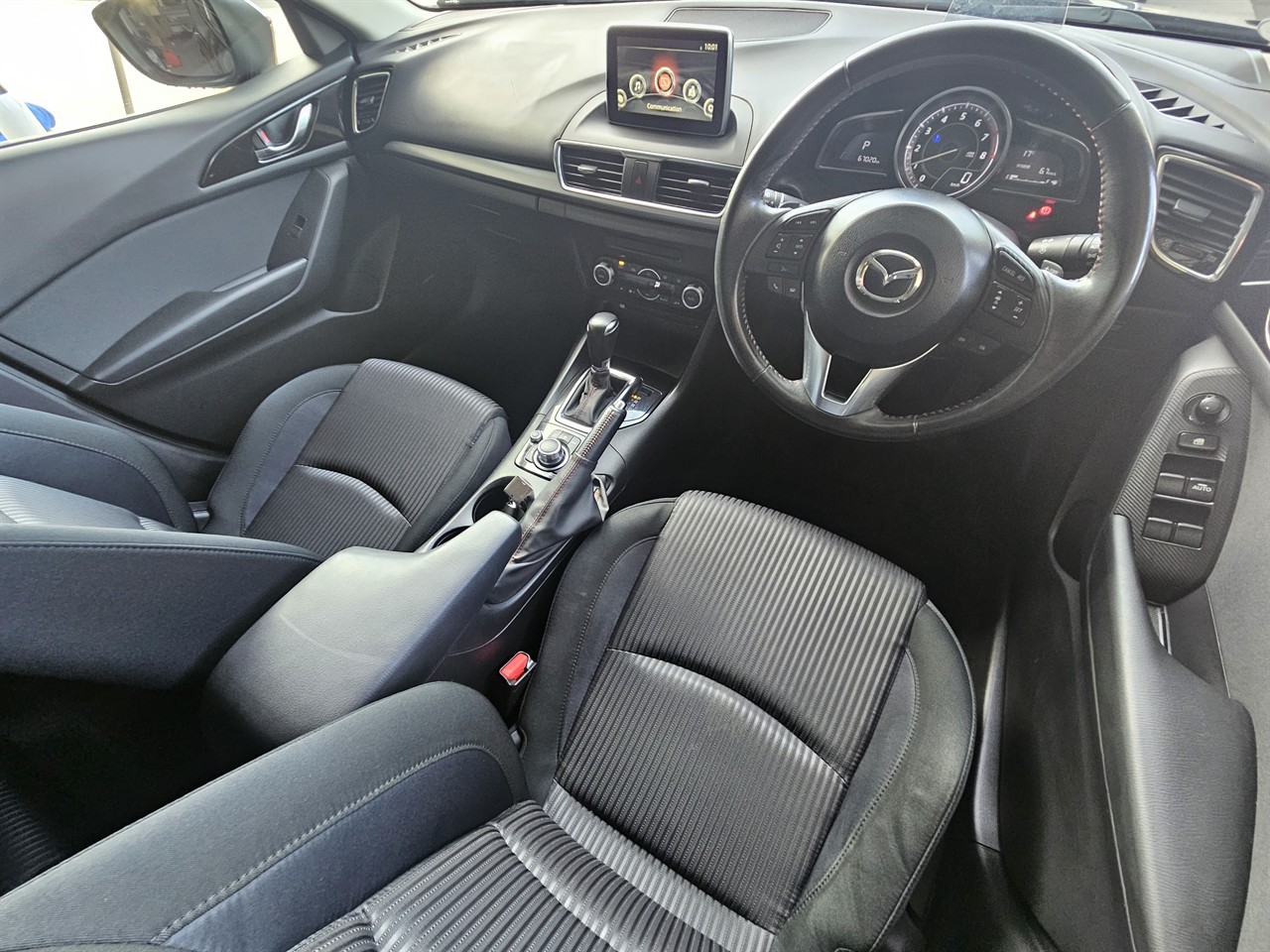 2013 Mazda AXELA