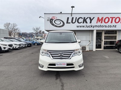 2014 Nissan Serena - Thumbnail