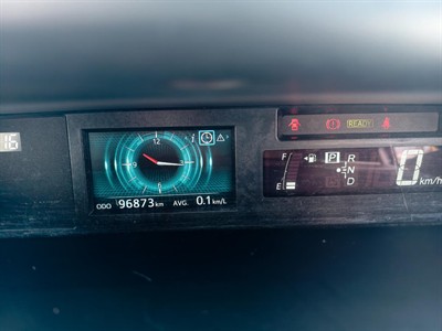 2016 Toyota Prius - Thumbnail