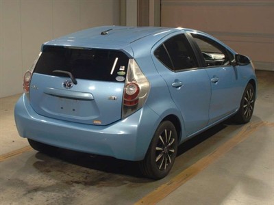2012 Toyota Aqua - Thumbnail