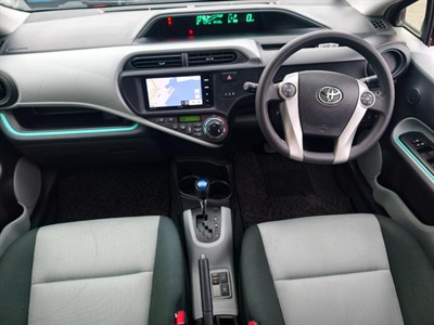 2013 Toyota Aqua - Thumbnail