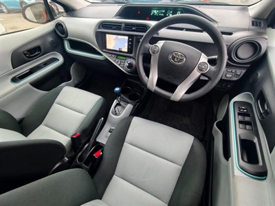 2013 Toyota Aqua - Thumbnail