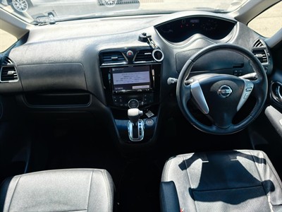 2015 Nissan Serena - Thumbnail