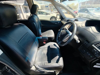 2015 Nissan Serena - Thumbnail