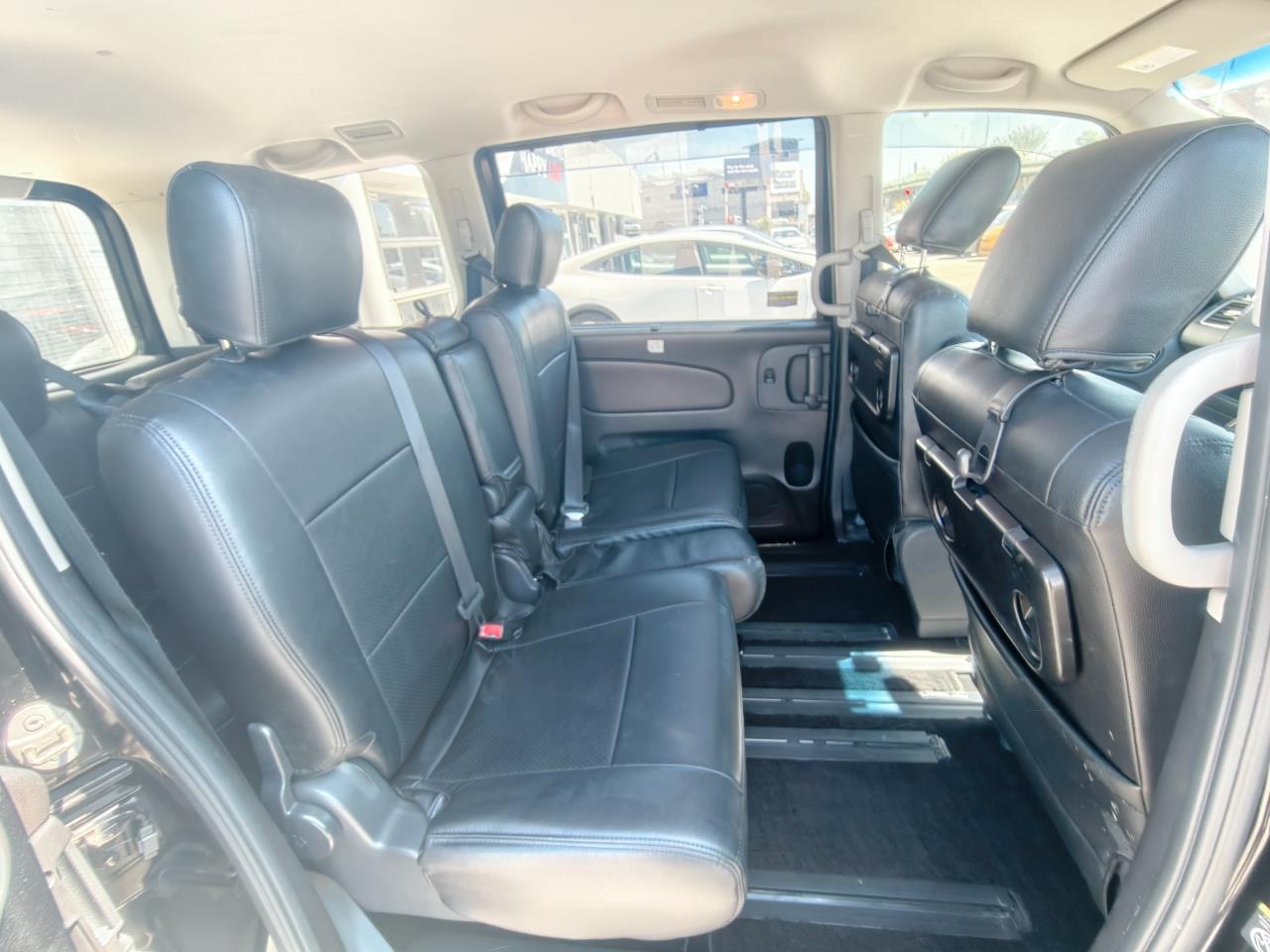 2015 Nissan Serena