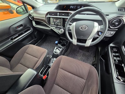 2015 Toyota Aqua - Thumbnail